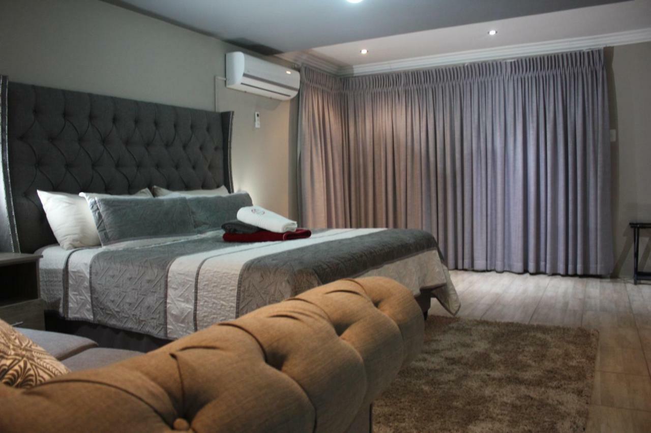 On Hill Lodge Bloemfontein Exteriör bild