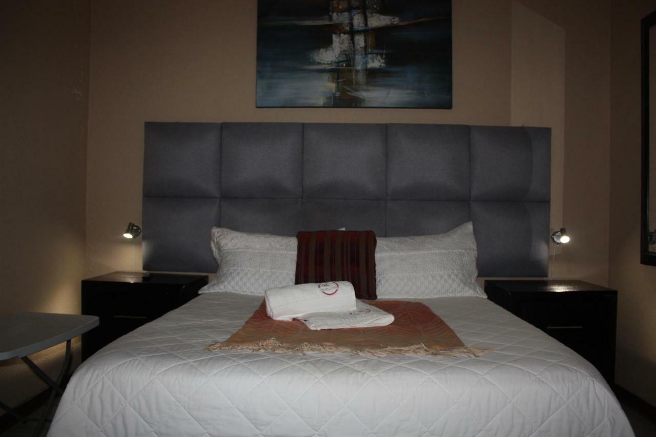 On Hill Lodge Bloemfontein Exteriör bild