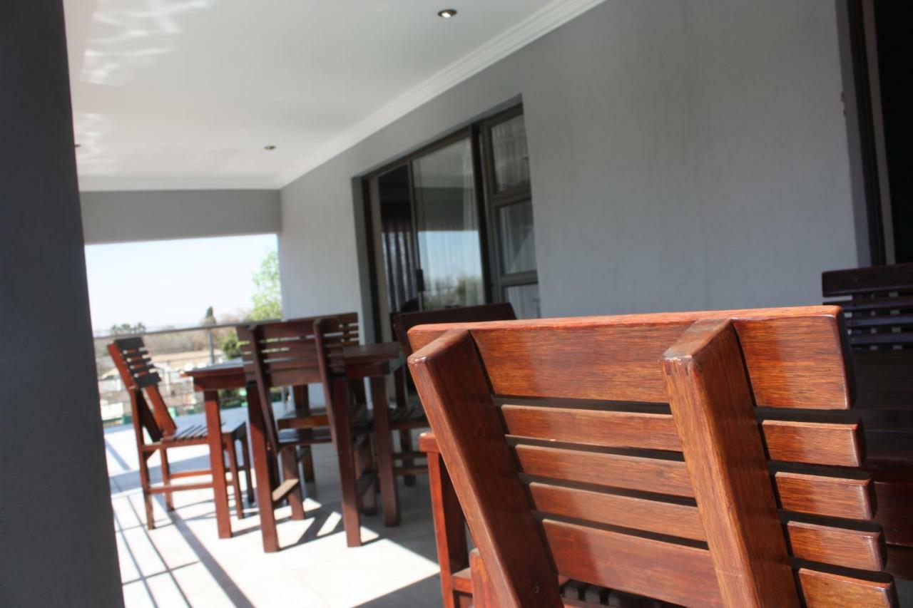 On Hill Lodge Bloemfontein Exteriör bild